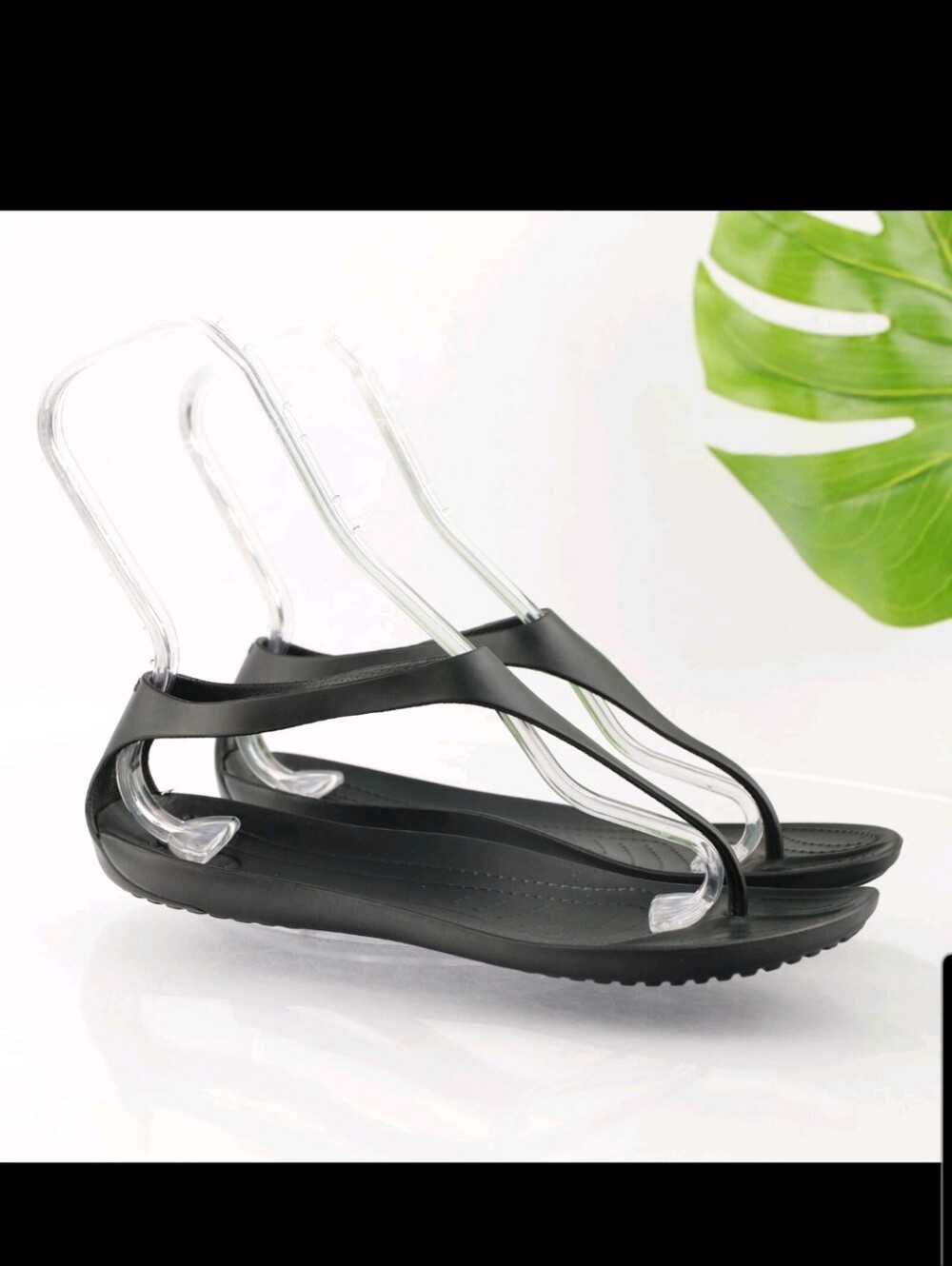 CROCS Women's Black Thong Sandals